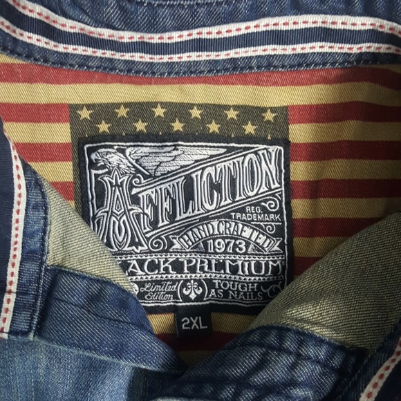 AFFLICTION Denim shirt.NEVER WORN - Picture 3 of 4
